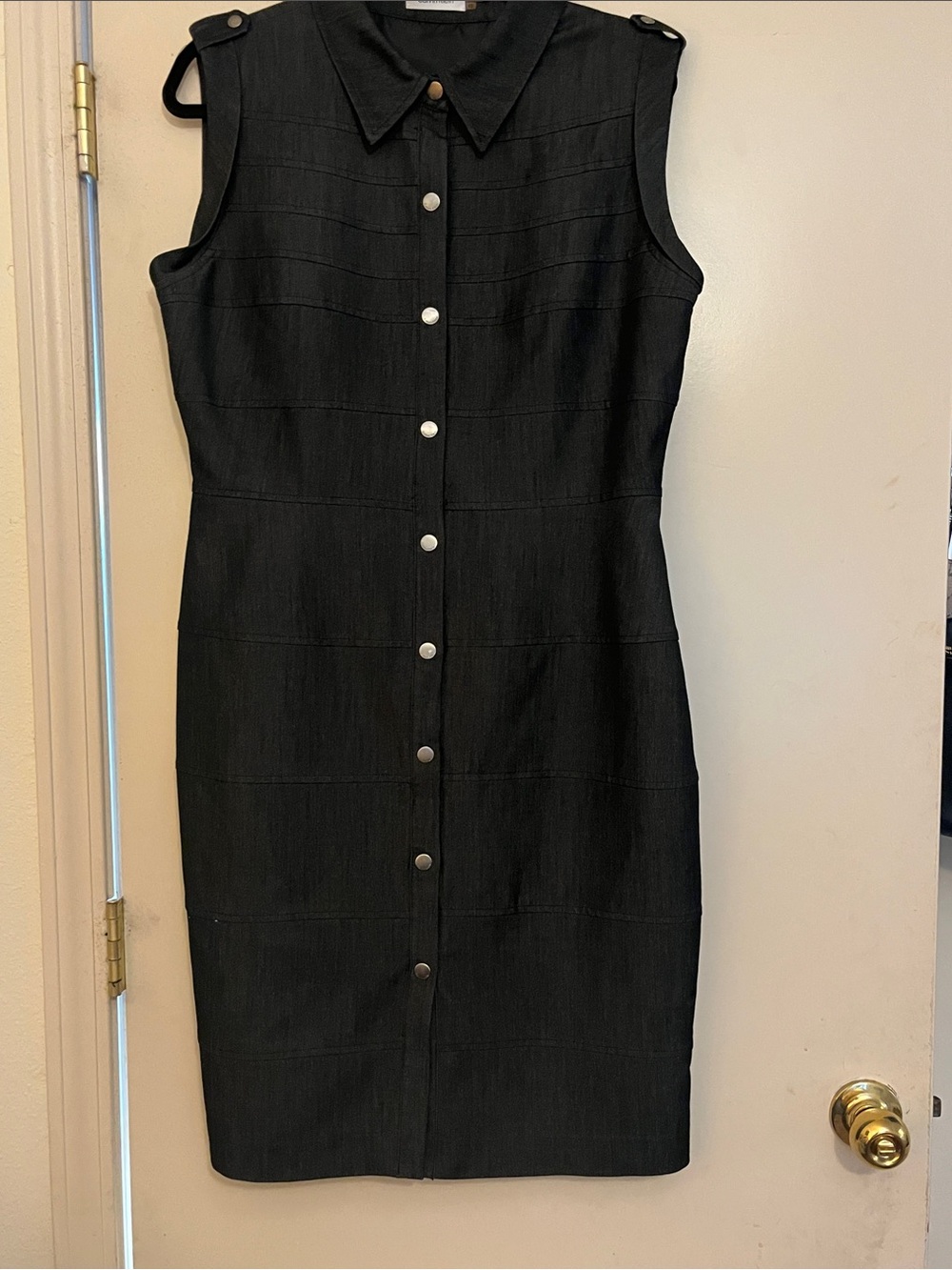 Calvin Klein Black Sleeveless Snap-Front Midi Sheath Dress